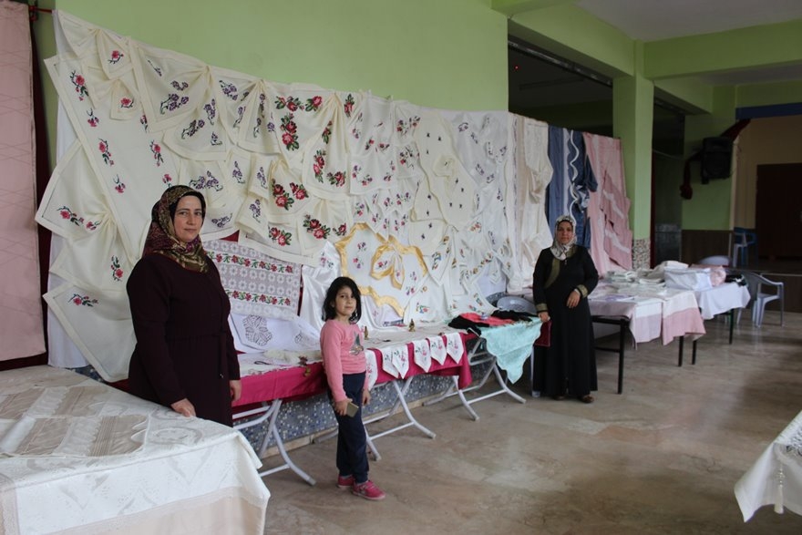 Karamanoğlu Mehmet Bey İlkokulunda Halk Eğitim Sergisi 27