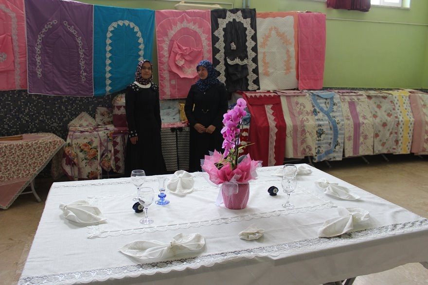 Karamanoğlu Mehmet Bey İlkokulunda Halk Eğitim Sergisi 3