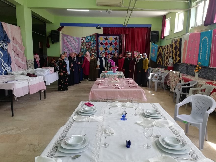 Karamanoğlu Mehmet Bey İlkokulunda Halk Eğitim Sergisi 7