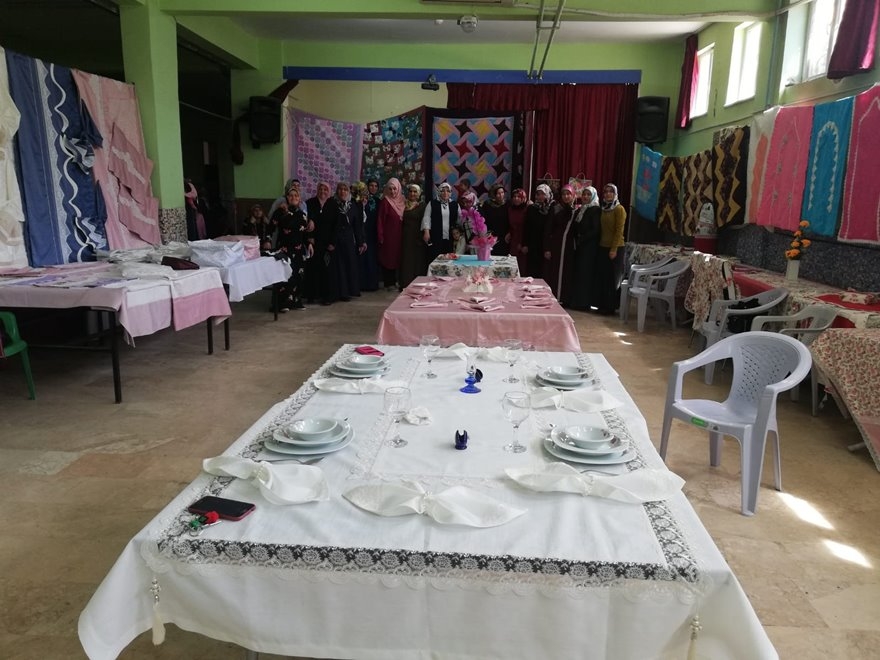 Karamanoğlu Mehmet Bey İlkokulunda Halk Eğitim Sergisi 8