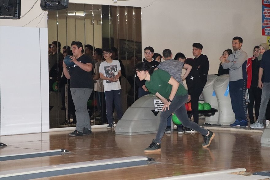 Karaman'da Okullar Arası Bowling Müsabakaları 2