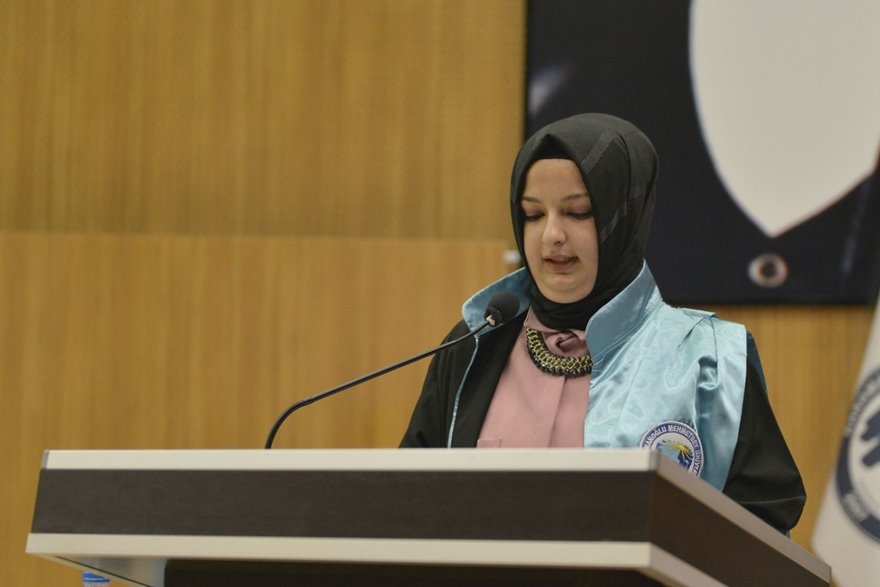 KMÜ Sosyal Bilimler MYO'da Mezuniyet Sevinci 5