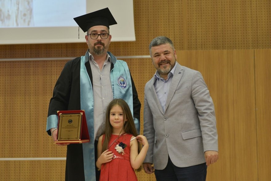 KMÜ Sosyal Bilimler MYO'da Mezuniyet Sevinci 9