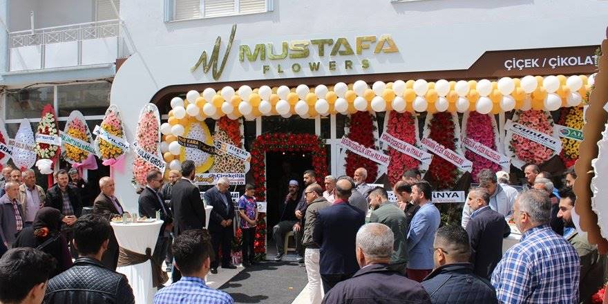 Mustafa Flowers Karaman'da Dualarla Açıldı