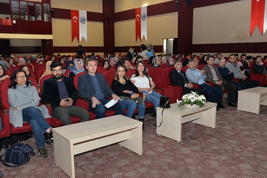 Usta Şairlerin Şiirleri KMÜ'de Okundu 1