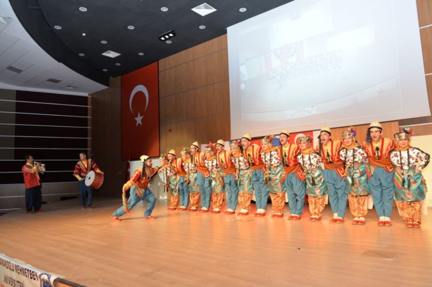 KMÜ'de "Halk Oyunları" Rüzgarı Esti 10