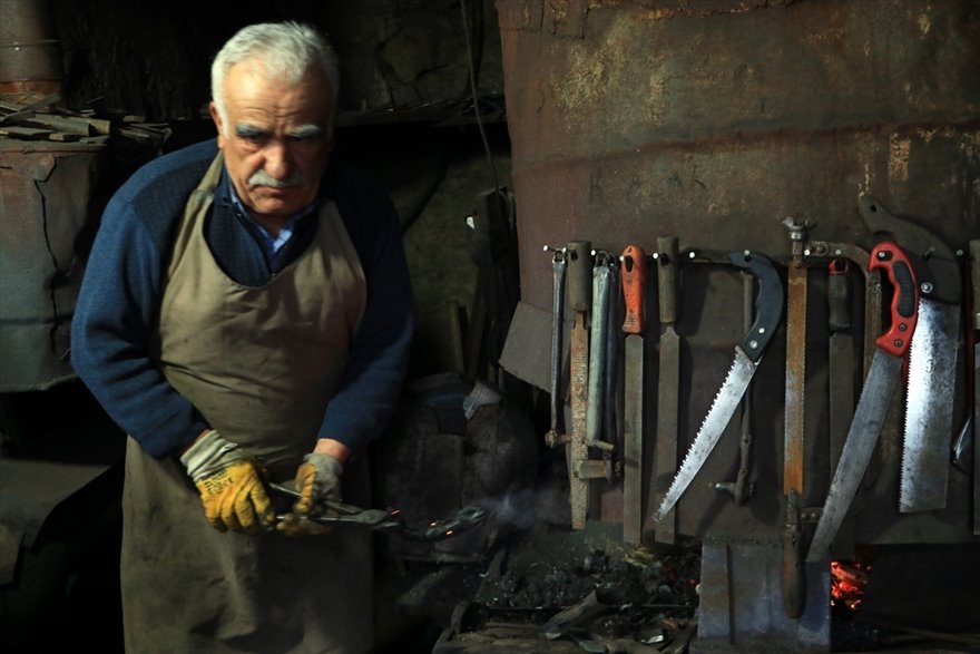 Karaman'ın "Şair" Demircisi Aşık Mehmet
