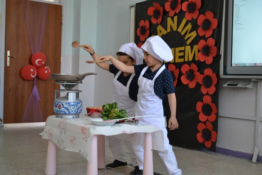 Minik Öğrencilerden Karaman'da Sevgi Dolu Program 11