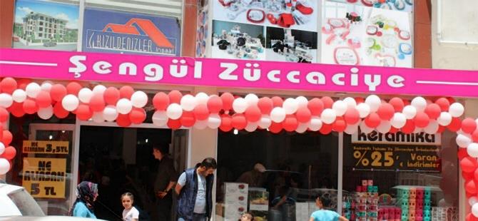 Şengül Züccaciye Açıldı 31