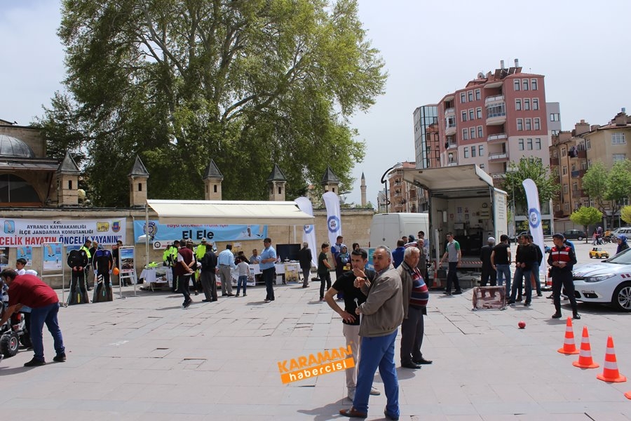 Karaman’da Trafiğin Denetleyicileri Aktekke’de Vatandaşla Buluştu 15