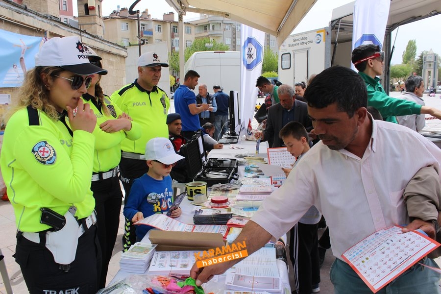 Karaman’da Trafiğin Denetleyicileri Aktekke’de Vatandaşla Buluştu 19