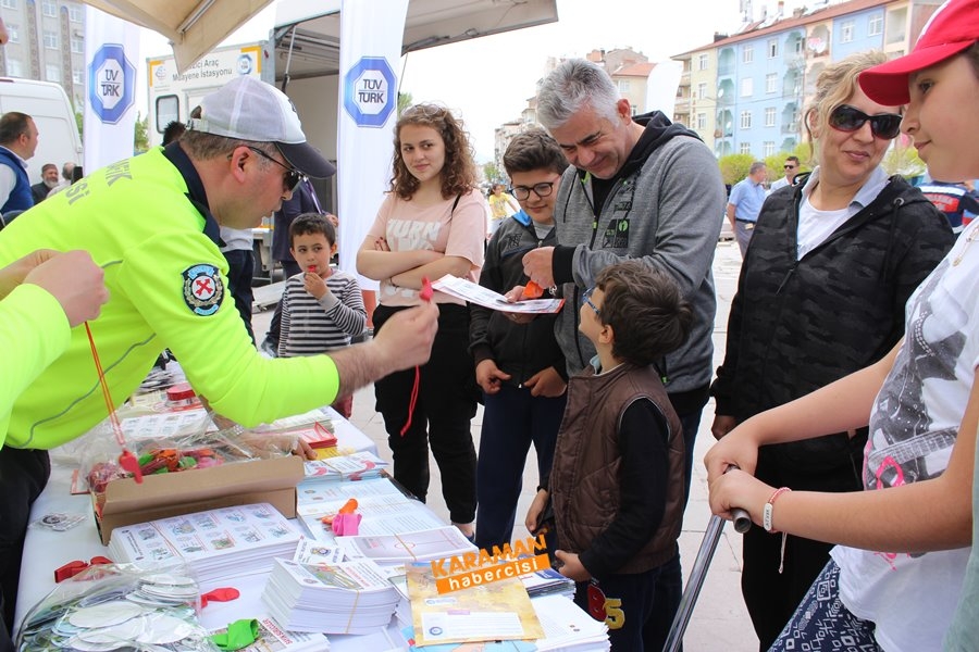 Karaman’da Trafiğin Denetleyicileri Aktekke’de Vatandaşla Buluştu 23