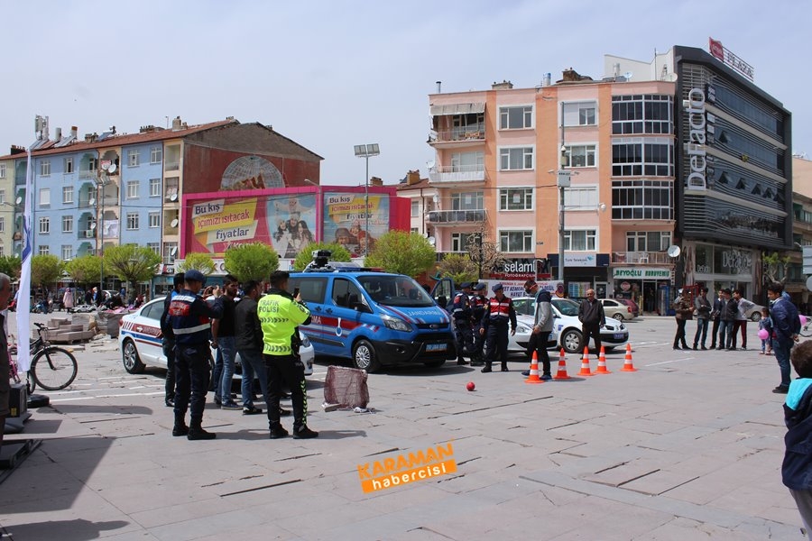 Karaman’da Trafiğin Denetleyicileri Aktekke’de Vatandaşla Buluştu 5