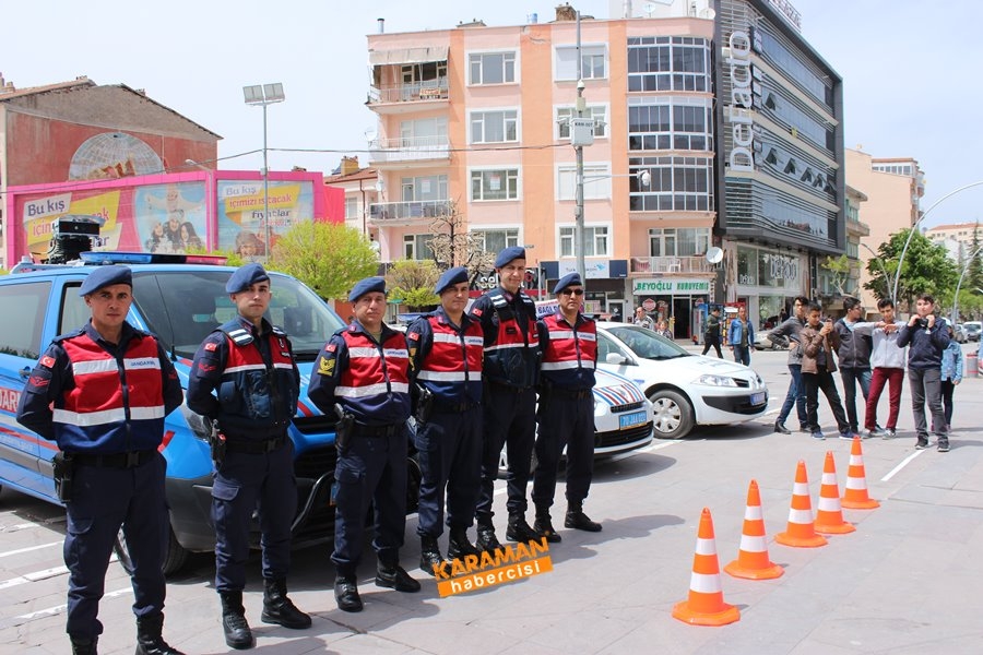 Karaman’da Trafiğin Denetleyicileri Aktekke’de Vatandaşla Buluştu 8