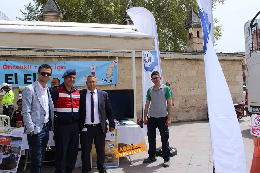 Karaman’da Trafiğin Denetleyicileri Aktekke’de Vatandaşla Buluştu 9