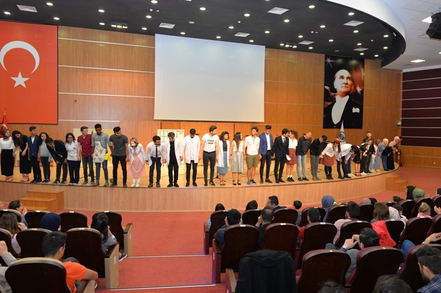 KMÜ'de Psikoterapi Oyunu Sahnelendi 15