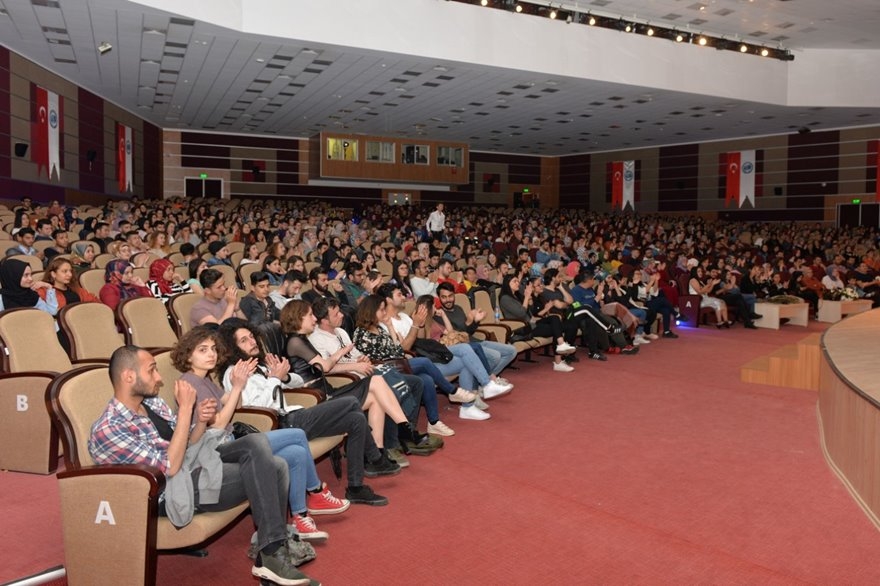 KMÜ'de Psikoterapi Oyunu Sahnelendi 3