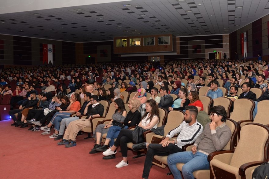 KMÜ'de Psikoterapi Oyunu Sahnelendi 4