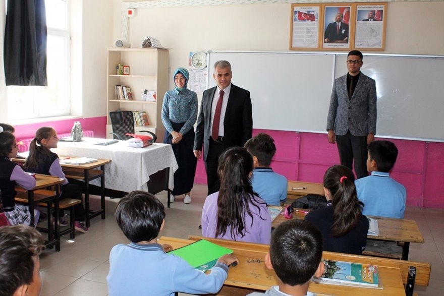 Karaman İl Milli Eğitim Müdür V. Abdurrahman Kurt'dan Akçaşehir'e Ziyare 3