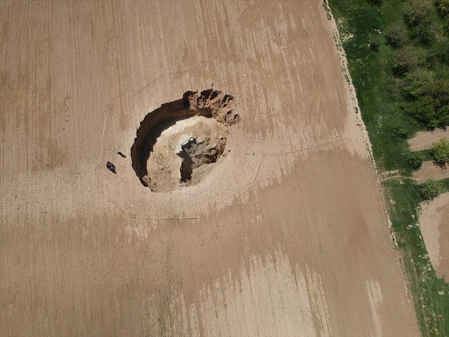 Karaman'da Obruk Meydana Geldi 2