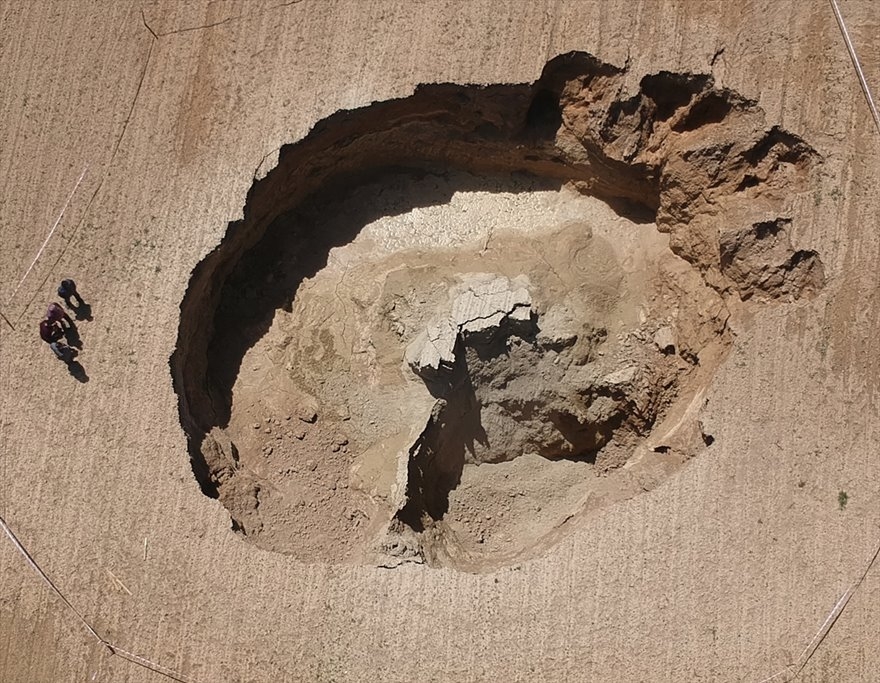 Karaman'da Obruk Meydana Geldi 3