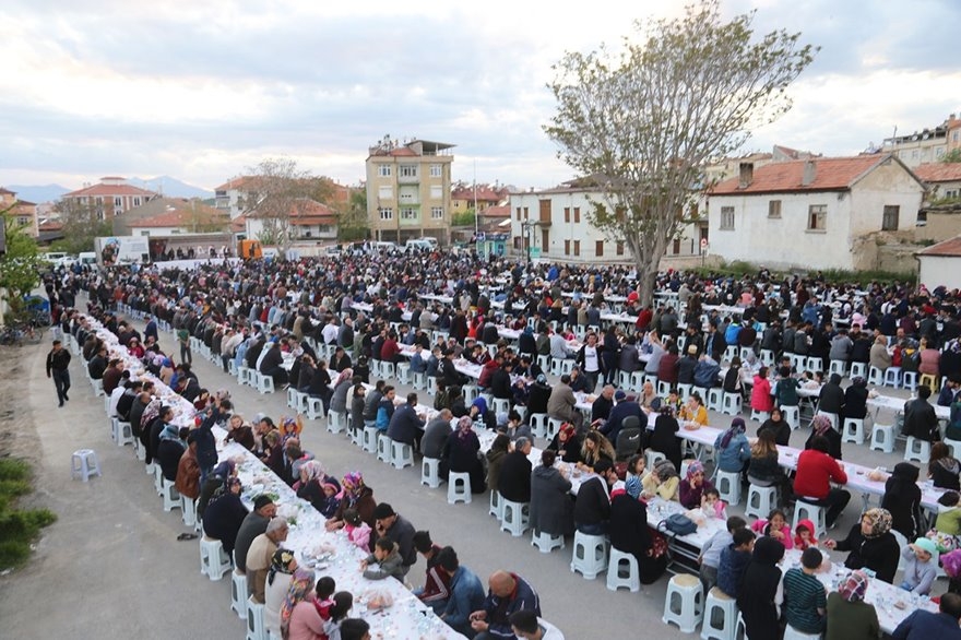 Karaman'da İlk İftar Sofrasından Sıcak Görüntüler 9