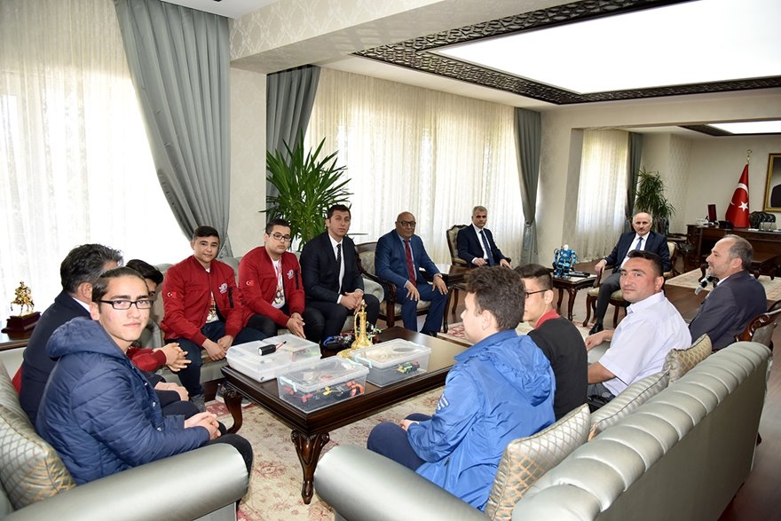 Karaman'da Genç Dahiler Ödüllendirildi 4