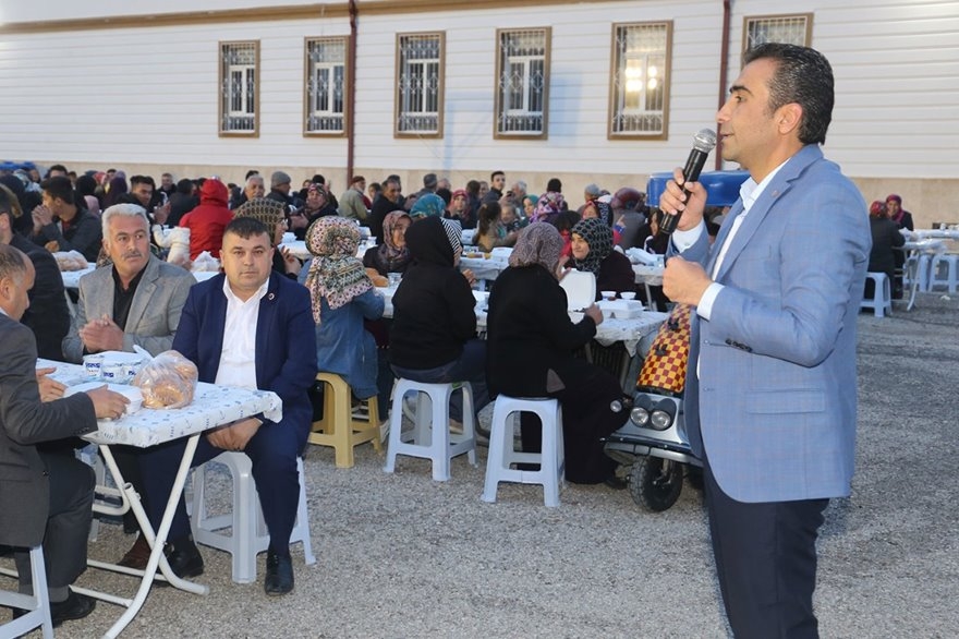 Karaman'da İftar Sofrası Atatürk Mahallesi'ne Kuruldu 4