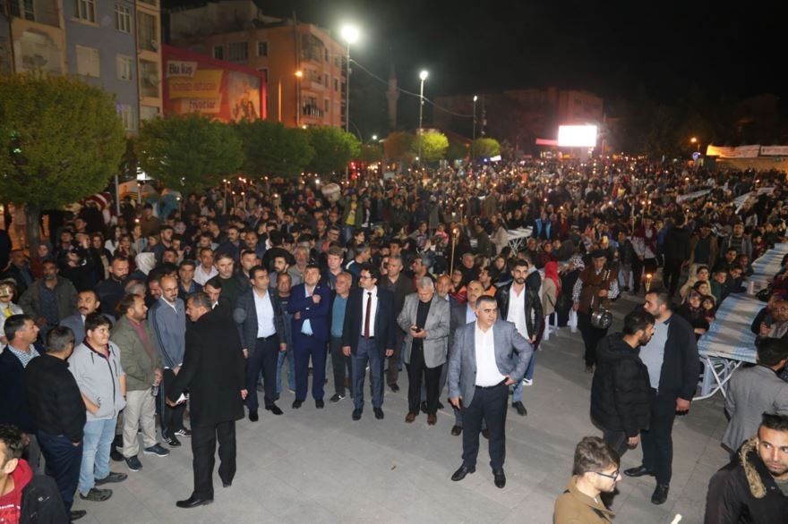 "Türkçe Aşkı Vatan Aşkı Yürüyüşü" ve Fener Alayı Karaman'ı Büyüledi 12