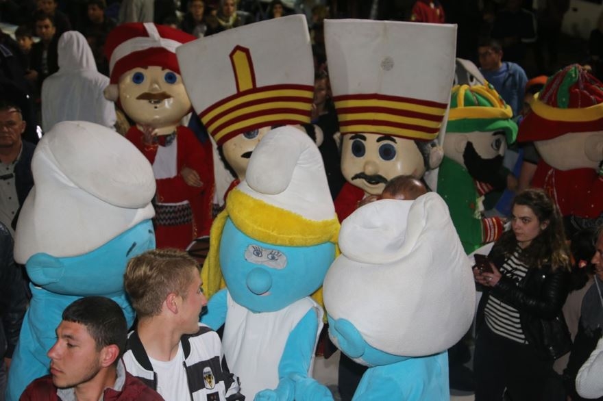 "Türkçe Aşkı Vatan Aşkı Yürüyüşü" ve Fener Alayı Karaman'ı Büyüledi 13