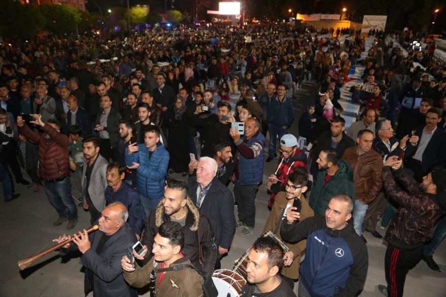 "Türkçe Aşkı Vatan Aşkı Yürüyüşü" ve Fener Alayı Karaman'ı Büyüledi 14