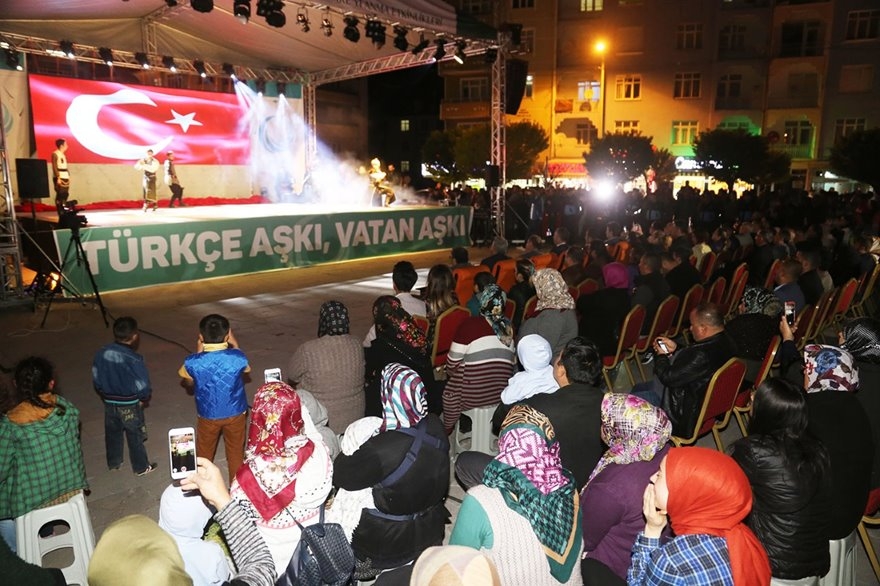 Özel Sahne Gösterisi Karaman'da Beğeniyle İzlendi 11