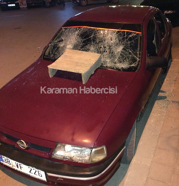 Karaman’da geçtiğimiz günlerde bir otomobilin camları parçalandı 3