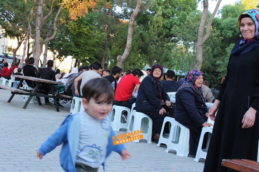 Karaman'da Ramazan İftarı Yenimahalle'de 36