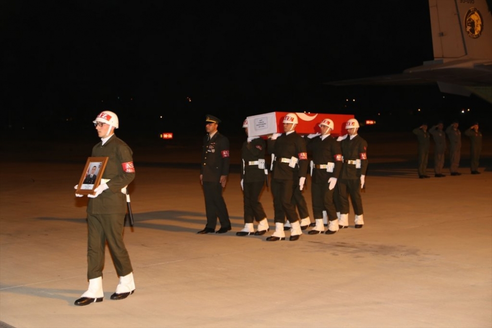 Şehit Uzman Çavuş Zekeriya Zencirli'nin Cenazesi Antalya'ya Getirildi 4