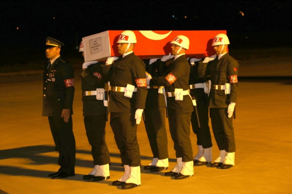 Şehit Uzman Çavuş Zekeriya Zencirli'nin Cenazesi Antalya'ya Getirildi 5