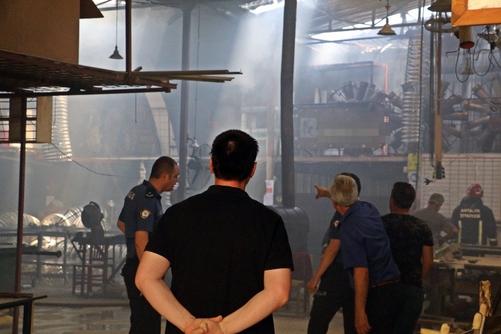 Oruçlu İtfaiye Erlerinin Alevlerle Mücadelesi 12