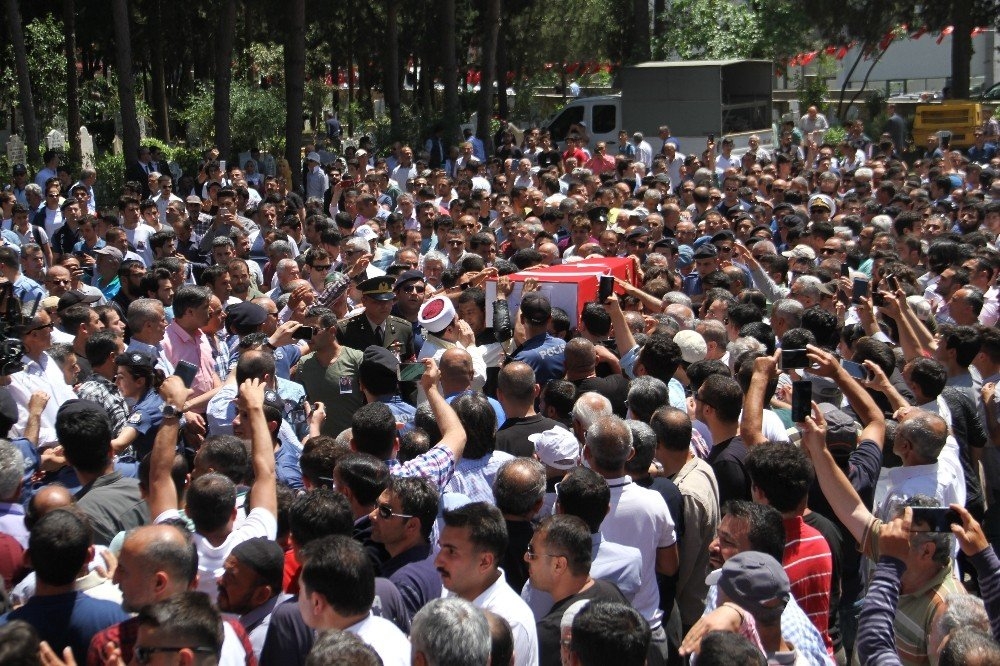 Antalya Şehidini Uğurladı 17