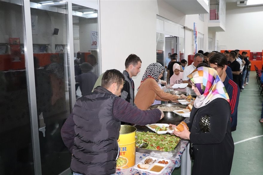 Karaman'da "KYK"lı Gençler "Engelliler Haftasını" Unutmadı 14