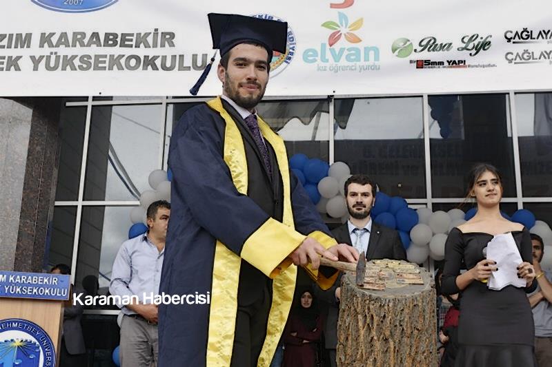 Kazım Karabekir MYO'da Mezuniyet Töreni Gerçekleşti 16