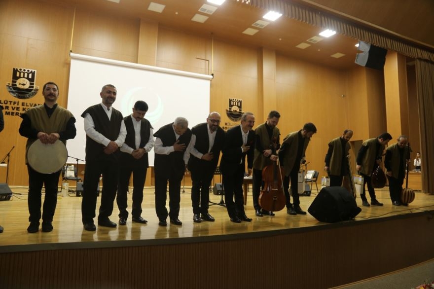 Erenler Meclisi "Yunus Emre" Konseri Karaman'da İzleyenleri Mest Etti 10