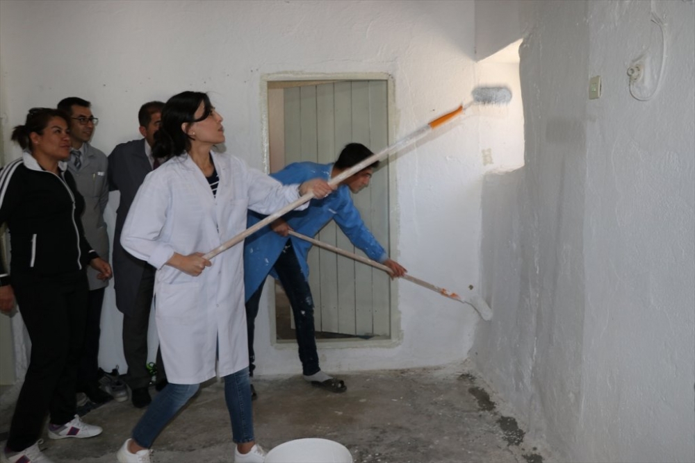 Niğde'de Lise Öğrencileri Hem Meslek Öğreniyorlar,Hem de Yoksulların Yar 11