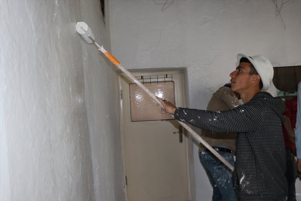 Niğde'de Lise Öğrencileri Hem Meslek Öğreniyorlar,Hem de Yoksulların Yar 2