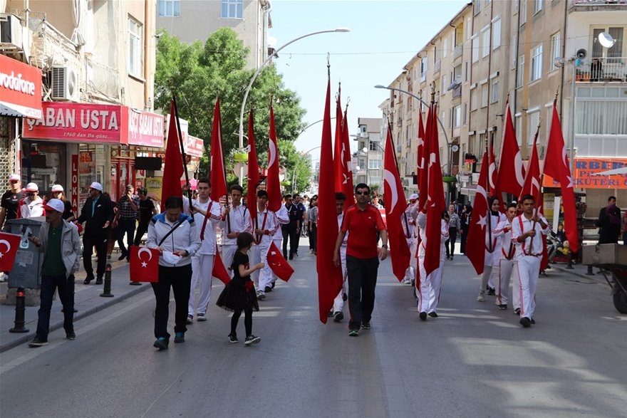 Karaman'da 19 Mayıs Coşkuyla Kutlandı 21