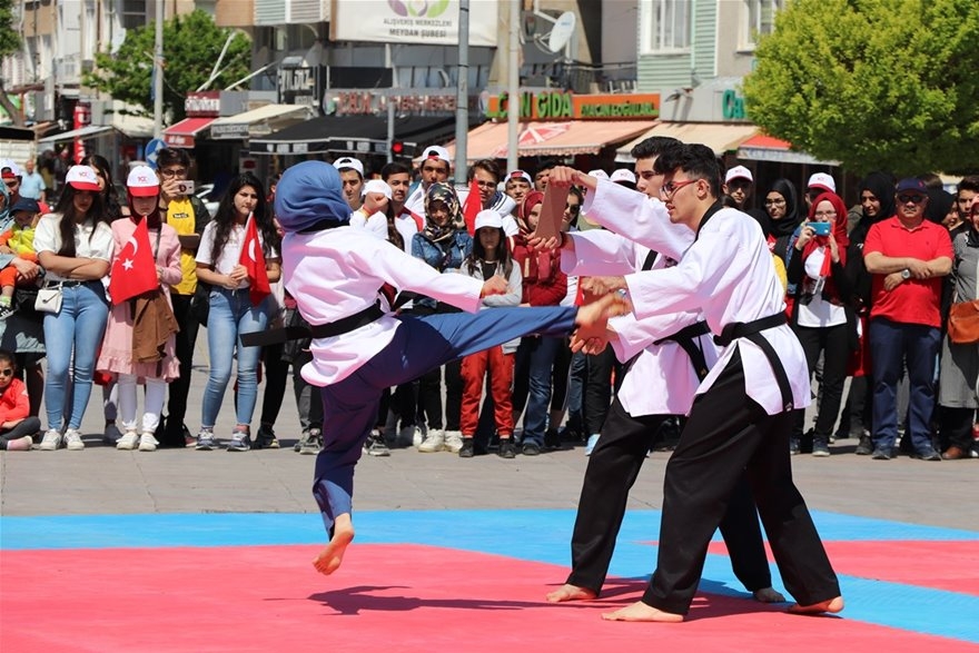 Karaman'da 19 Mayıs Coşkuyla Kutlandı 52