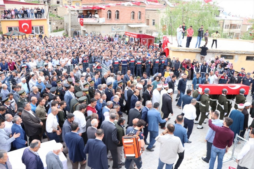 Hatay'da Şehit Olan Askerin Cenazesi Niğde'de Toprağa Verildi 12
