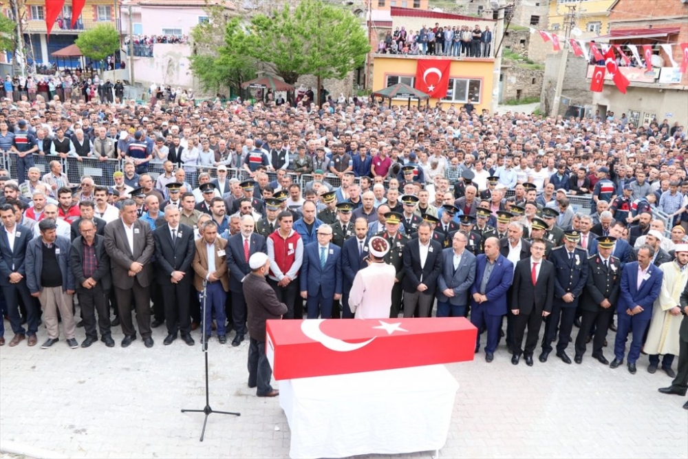 Hatay'da Şehit Olan Askerin Cenazesi Niğde'de Toprağa Verildi 9