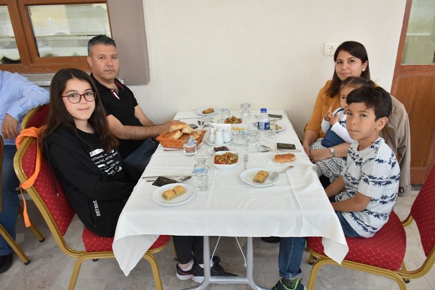 Karaman İl Milli Eğitim Müdürlüğünde Çalışan Personeller İftarda Bir Ara 19