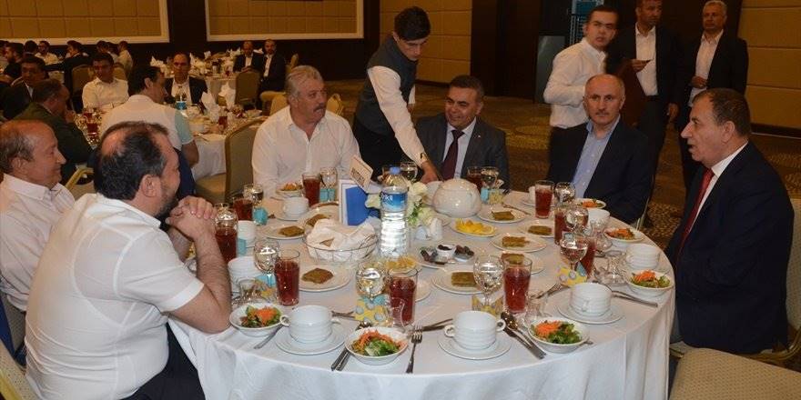 Karaman'da İş Adamları İftarda Buluştu