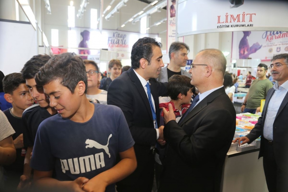 Karaman'da Kitap Fuarına Büyük İlgi 11